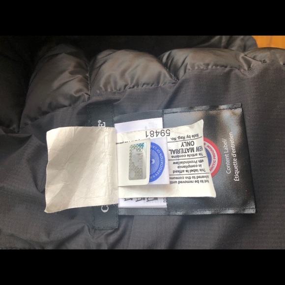 Canada Goose WOMEN'S CAMP DOWN HOODY Jacket - Picture 11 of 13